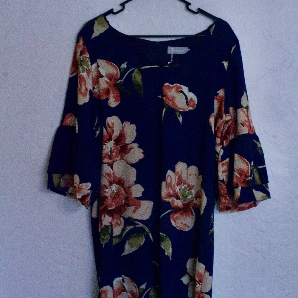 NWT Belongsci classic active fashion floral dress